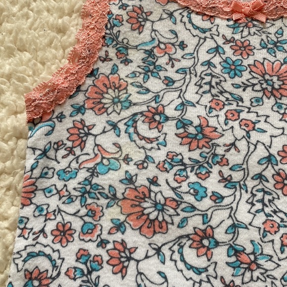 *EUC* Carter’s Baby Girl Sleeveless Floral Print Lace Trimmed Onesies (5-Pack) - Picture 14 of 16